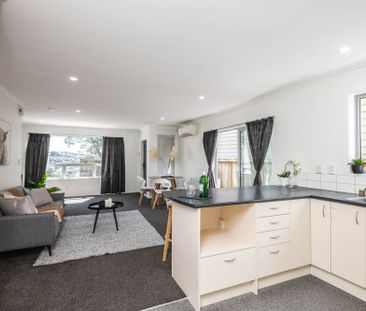 198A Helston Road, Paparangi - Photo 5