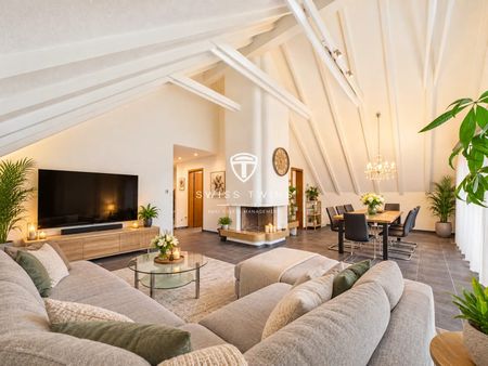 Grosszügige 4.5-Zimmer-Dachwohnung mit Cheminée und zwei Balkonen in Effretikon - Photo 2