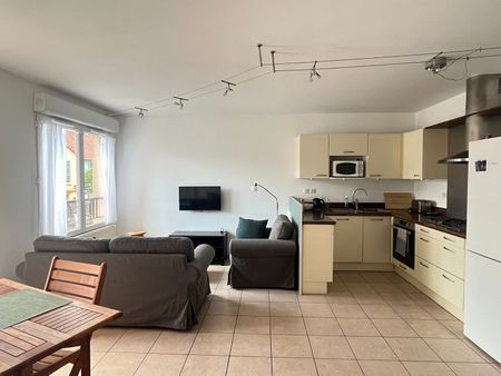 Location appartement 3 pièces, 70.37m², Joinville-le-Pont - Photo 2