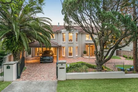 Idyllic Executive Residence in Heart of Pymble with Tennis Court and Pool - Photo 2