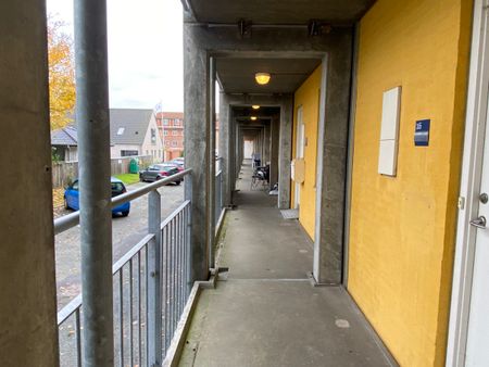 Rummelig 2-værelses lejlighed i Nørresundby - Photo 5