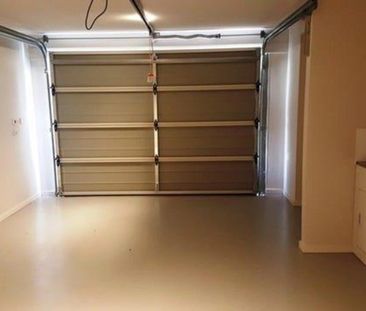 Elegant Living! - Front Facing Windrock Avenue - Photo 6