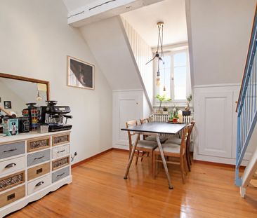 Charme vore ruschtikale Dachwohnig i tiptopem Zuestand ir Länggass - Photo 3