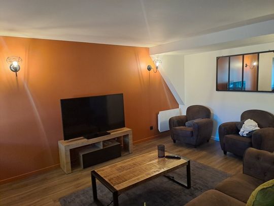 Location Maison 10 pièces 190m² ANGERS 49000 - Photo 1