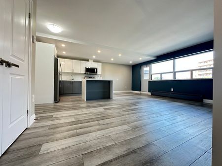 apartments at 483 Linwell Road - Photo 2