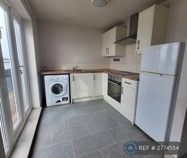 2 bedroom maisonette to rent - Photo 4