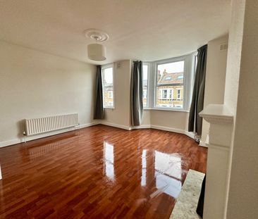 2 Bed Flat, Medusa Road, SE6 - Photo 2