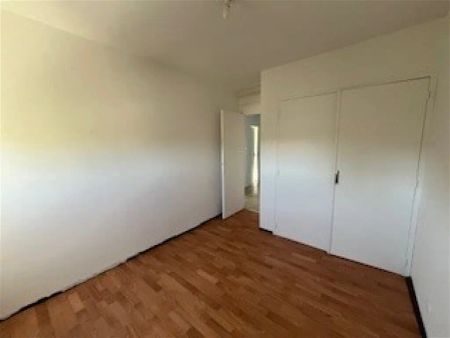 Location appartement 5 pièces - 93m² à Bollene (84500) - Photo 2