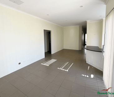 Central Three-Bedroom Unit with Ensuite and Private Courtyard - Photo 1