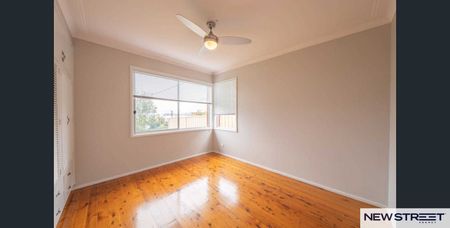 4 Albert Street, Valentine NSW 2280 - House For Rent | Domain - Photo 3