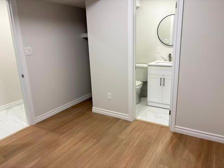 For Lease - 256 Palmerston Avenue, Toronto, Ontario - Photo 4