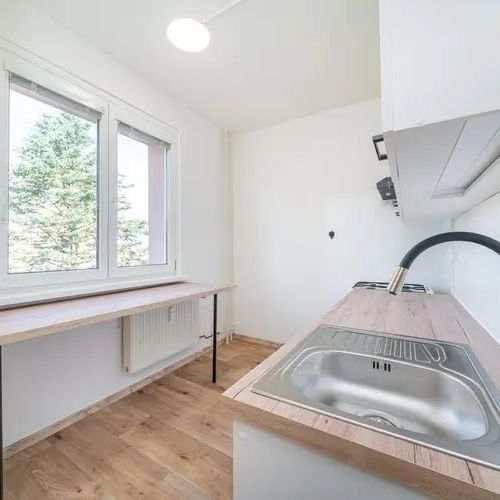 Nabízíme k pronájmu byt 2+1 54 m - Fotografie 1