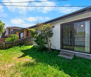 Updated and Low-Maintenance Living in a Prime Lalor Location - Photo 4