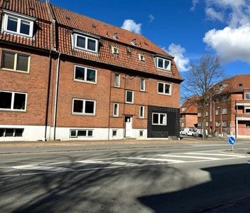 Dejlig 2- værelses lejlighed beliggende i centrum af Odense. - Photo 1