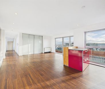 3 bedroom Penthouse to rent - Photo 3
