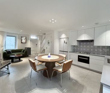 Nightingale Grove, London - Photo 1
