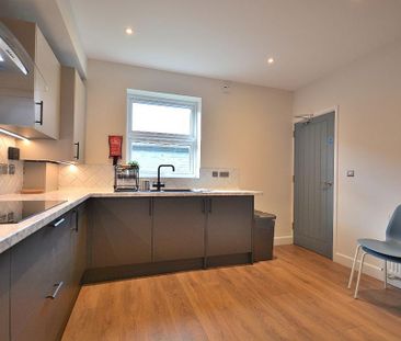 1 bedroom in a house share to rent - Photo 6
