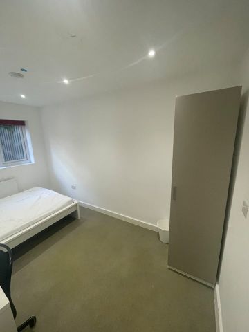 Room in a Shared Flat, Broad Lane, CV5 - Photo 3