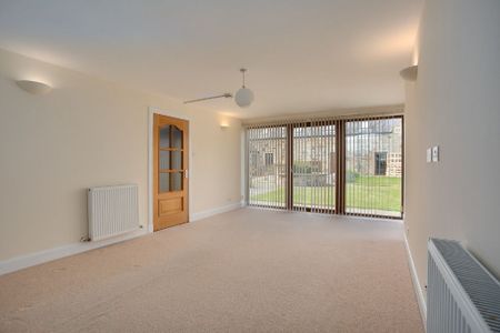 3 bedroom semi-detached house to rent - Photo 5