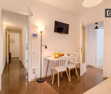 barcelona, Catalonia 08012 - Photo 6