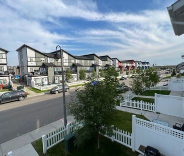 3 Bedroom Townhouse in Stonebridge - Photo 1