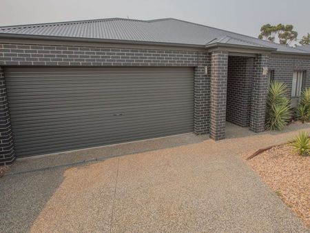 1/12 Lorna Street, 3340, Bacchus Marsh Vic - Photo 4