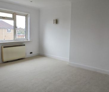 2 bedroom maisonette to rent - Photo 2