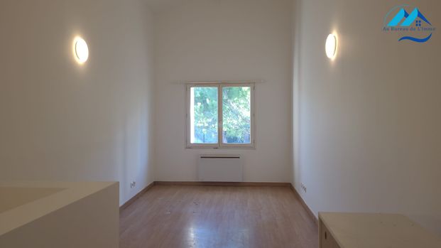 Location Appartement 2 pièces 45m² MARSEILLE 13ème - Photo 1