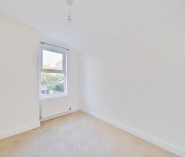 3 bedroom terraced house to rent - Photo 6