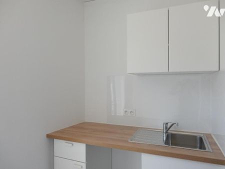 SAINT LAURENT DU PAPE- Appartement en RDC - Photo 4