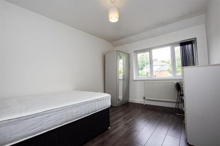 4 bedroom house to rent - Photo 3