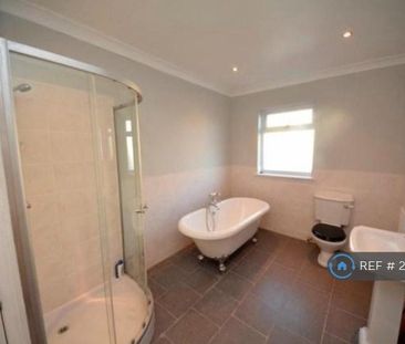 1 bedroom in a house share to rent - Photo 6