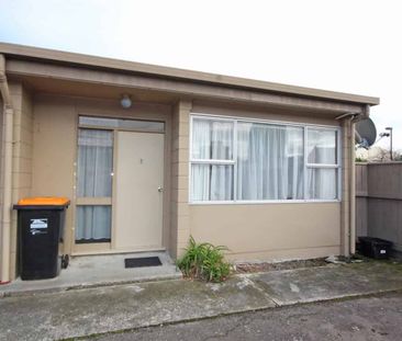 ONE BEDROOM, CENTRAL - Photo 4