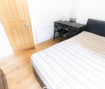 4 bedroom house to rent - Photo 1