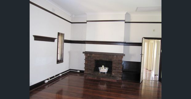 West Perth Perfection! - Photo 1