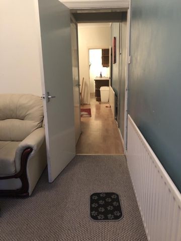 Eastleigh Road (3 bed) - Photo 2