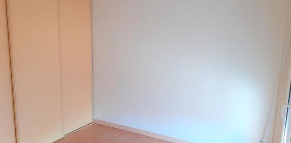 Location Appartement 2 pièces 56m² LAMBERSART 59130 - Photo 2