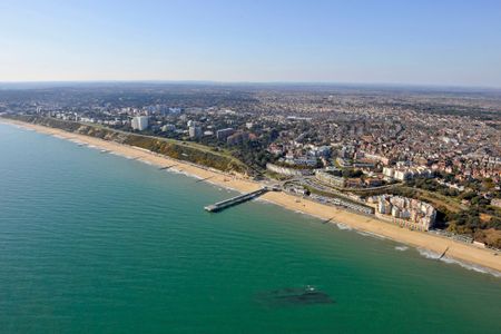 Honeycombe Beach, Bournemouth - Photo 4