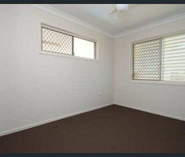Spacious 3-Bedroom Family Home in Bundaberg North, Big Yard, Great ... - Photo 3