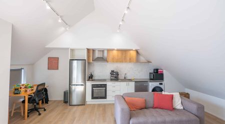 Central City Apartment - Unit 1/ 241Castle Street - Photo 3