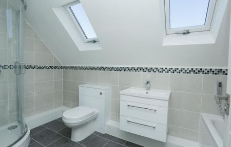 2 bedroom flat to rent - Photo 5