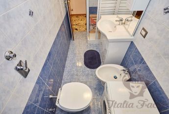 Студия возле метро Прекотто