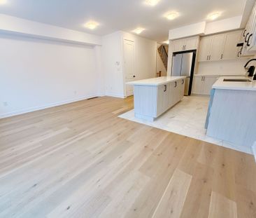 For Lease - 18 McAush Street, Barrie, Ontario - Photo 6