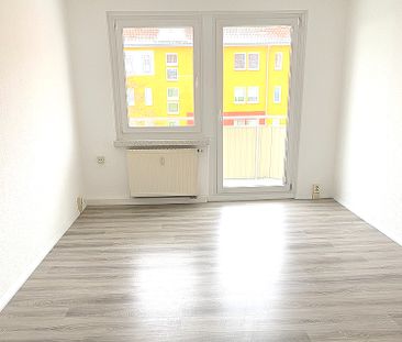 Einziehen und Wohlfühlen ab 15.12.2024 neue 3 Raumwohnung mit Balkon! - Photo 6