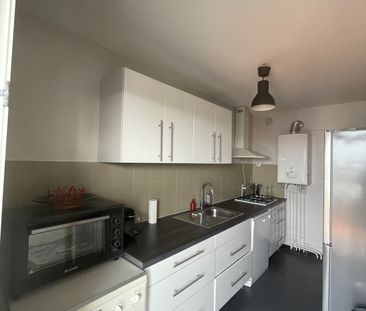 BORDEAUX PARC BORDELAIS:GRAND T2 RENOVE MEUBLE AVEC BALCON ET PARKING - Photo 2