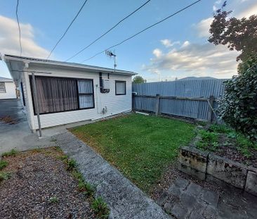 Charming spacious, sunny 1 Bedroom Home - Photo 5