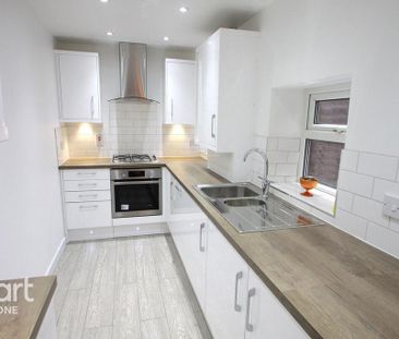 3 bedroom terraced house to rent - Photo 6