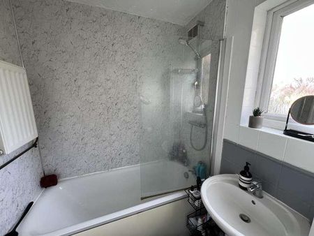 Buckleaze Close, Trowbridge, Wiltshire, BA14 - Photo 4