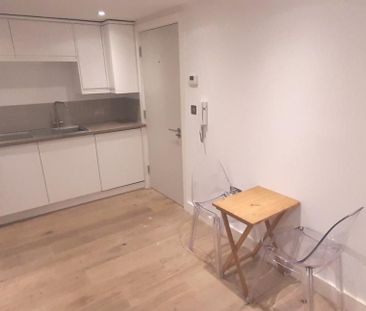 Studio to rent - Photo 4