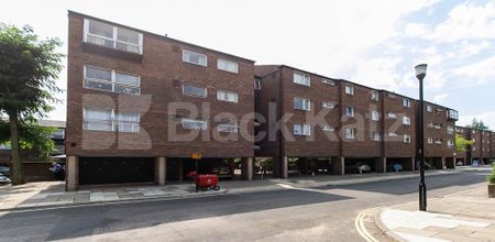 3/4 double bedroom flat located within mins to regents park and marylebone tube - Photo 2